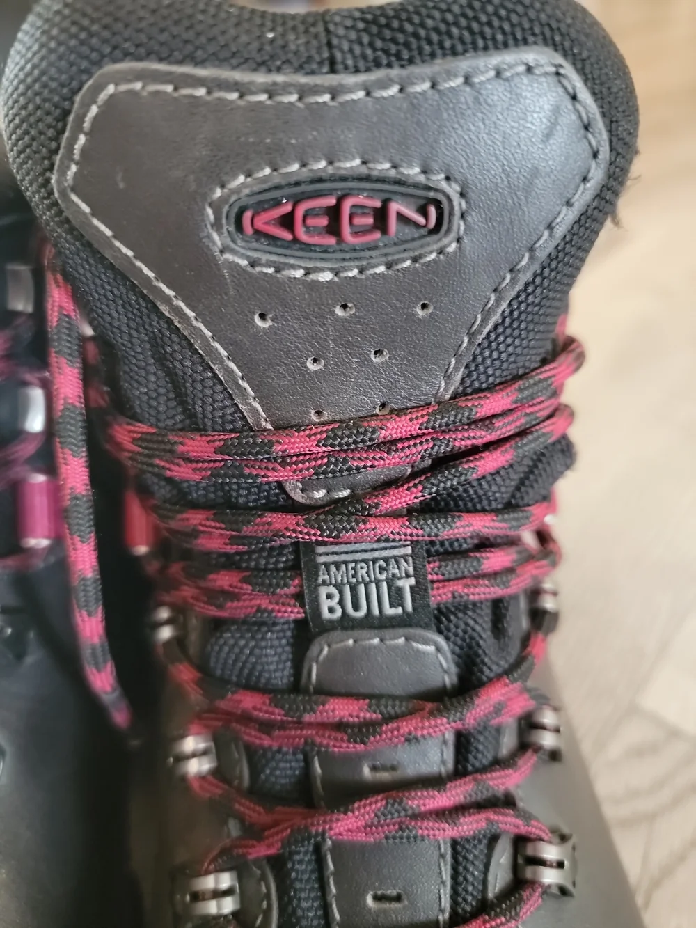 KEEN Women’s Hiking Boots 6.5 LIBERTY Ridge WP Waterproof Black 1013991 EUC